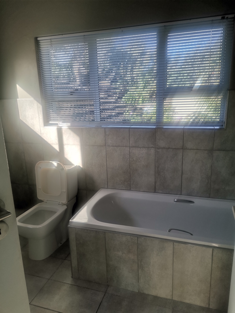To Let Commercial Property for Rent in Walmer Eastern Cape